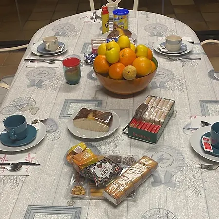 Casa Santiago Bed and Breakfast 3*